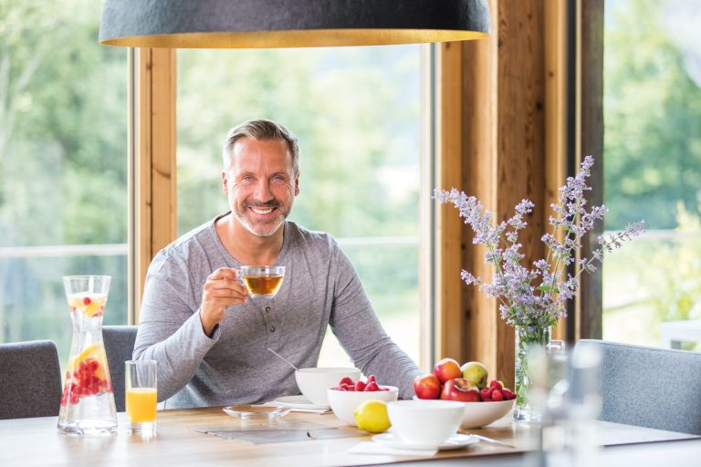 7x7_kraeutertee_trinken_00a0194_presse